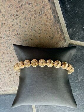 14kt. Yellow Gold Ribbed Bead Bracelet - Women Jewelry 8” long